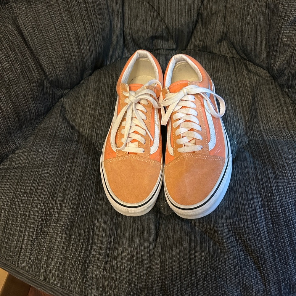 Preowned Vans Men's or Women’s Orange and White Sneakers